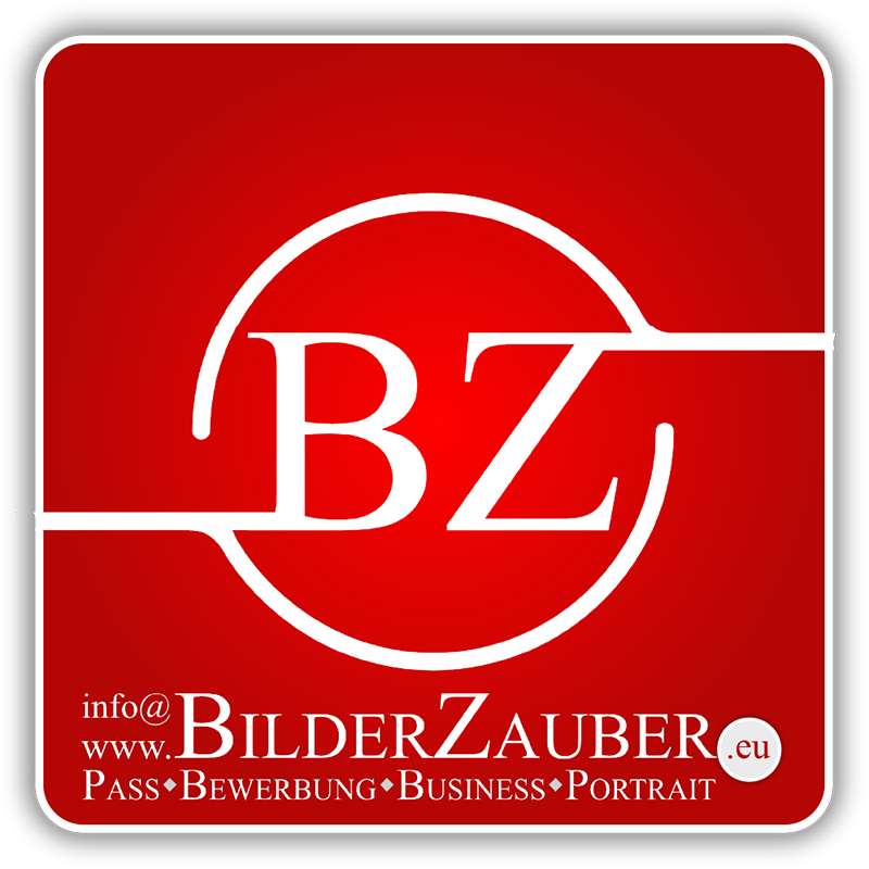 Rotes quadratisches Logo mit weißen Buchstaben BZ in der Mitte umgeben von einem weißen Kreis, darunter die Website bilderzauber.eu und die Worte Pass, Bewerbung, Business, Portrait